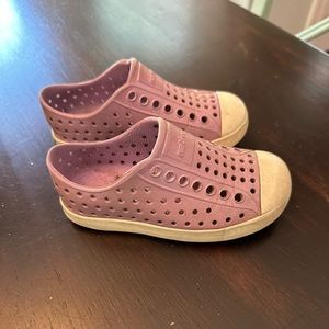 Girls Native shoes size 8 purple shimmer